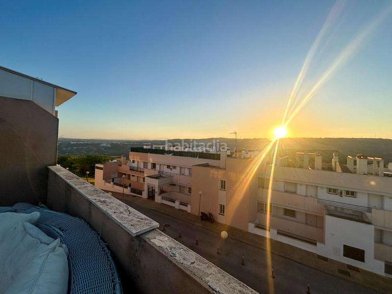 Foto ed989eac-b2a9-4e4f-84fc-77a32883feba. Attique avec parking dans Doña Julia Golf Casares