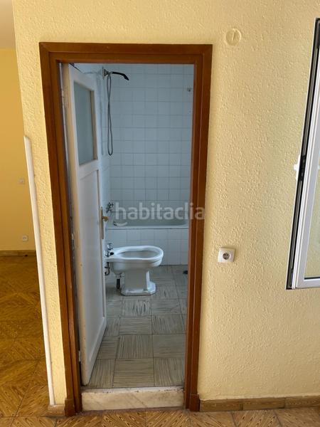 Foto 3599c424-0dcf-4733-b7e7-4a66dc0aa85a. Pis a calle del escultor laviada 6 a Vallobín Oviedo