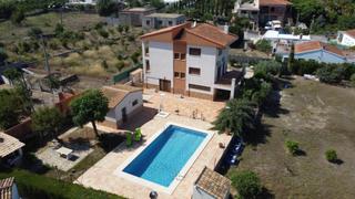 Chalet in Font d´en Carròs (la). Gran chalet mediterraneo con piscina y amplios espacios en la co