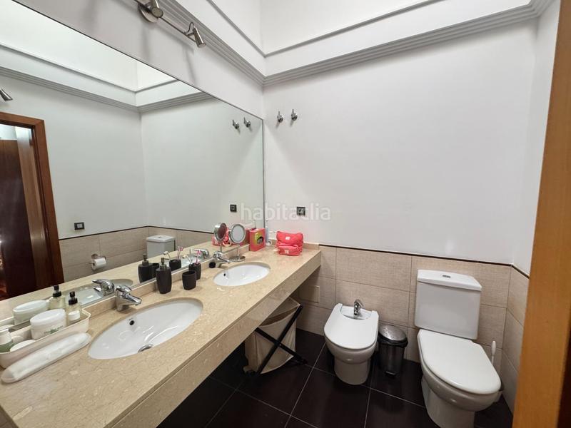 Foto b60b2157-5fc5-4c89-be30-733c0950d9b6. Casa amb aparcament a Pozo Izquierdo Santa Lucía de Tirajana