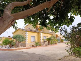 Xalet  Calle partida rural de la hoya , poligono 1. This villa is not just a home.. its a lifestyle upgrade