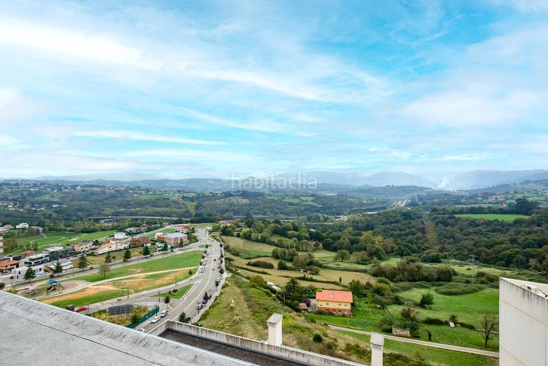 Foto 3e847298-dd06-4e07-a7e0-00d7f1152651. Dachwohnung in calle de josé maría marcilla 19 in Oviedo