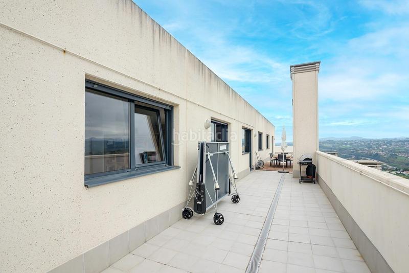 Foto 5d91eace-6bf4-4094-a46f-303051f94300. Dachwohnung in calle de josé maría marcilla 19 in Oviedo