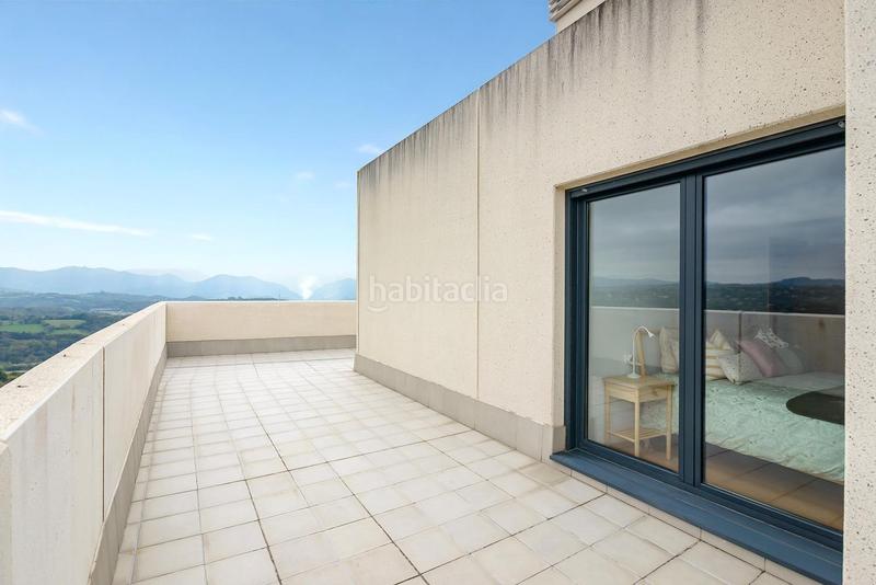 Foto 74e64c95-ffb1-40c3-a8bf-51eccbf0ea40. Dachwohnung in calle de josé maría marcilla 19 in Oviedo