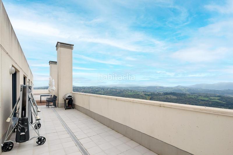 Foto 74f6eff0-4ab0-457d-a37f-53ee07d569eb. Dachwohnung in calle de josé maría marcilla 19 in Oviedo