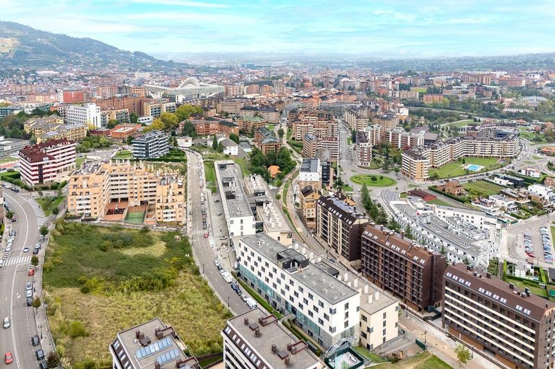Foto 83f67fc2-c71a-40a0-a976-6dcece18ce9a. Dachwohnung in calle de josé maría marcilla 19 in Oviedo