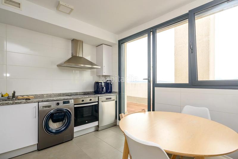 Foto 8aa83bea-ca10-46a9-8888-92d9924ec44a. Dachwohnung in calle de josé maría marcilla 19 in Oviedo