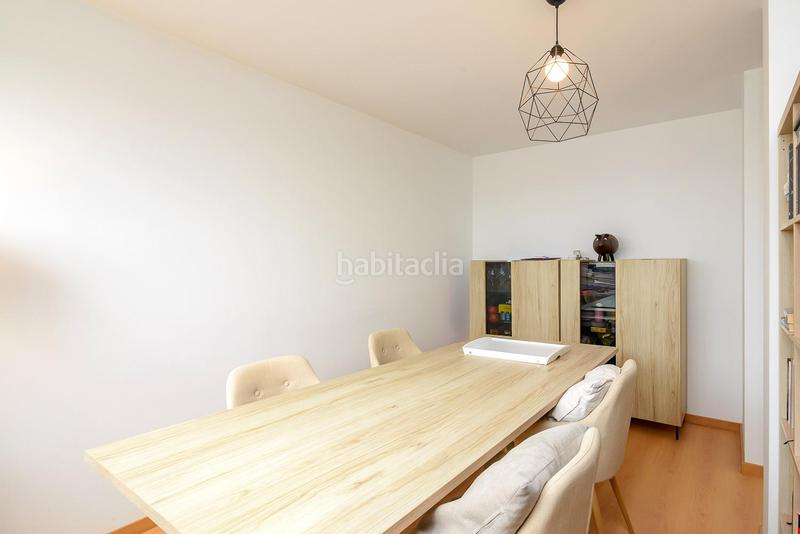 Foto 8c5e8930-b3dc-4ebd-88f2-24fda380b20d. Dachwohnung in calle de josé maría marcilla 19 in Oviedo