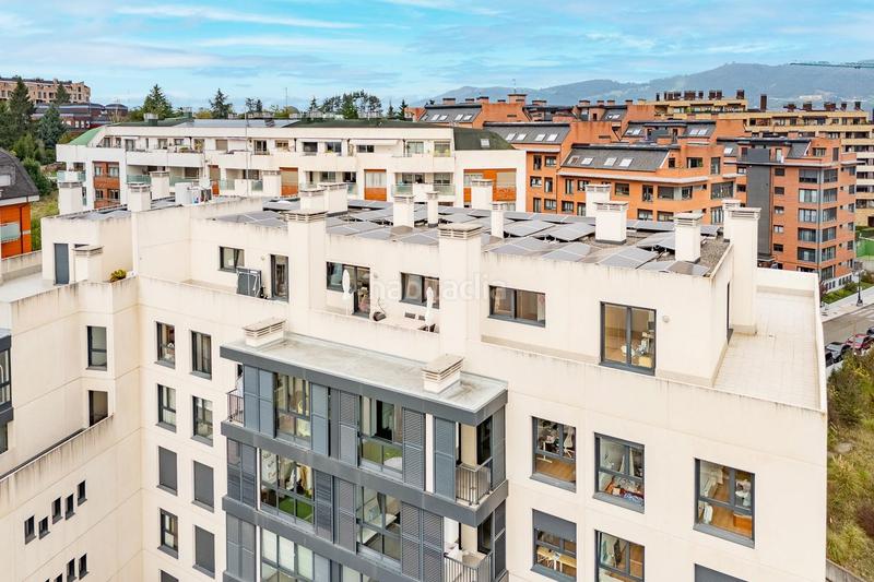 Foto cfa91f57-2540-4de7-8d51-e6b106a36a3c. Dachwohnung in calle de josé maría marcilla 19 in Oviedo