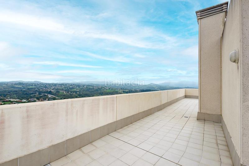 Foto eadea006-1204-444b-b9e6-2854143042fc. Dachwohnung in calle de josé maría marcilla 19 in Oviedo