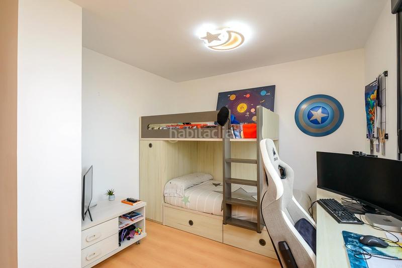 Foto f44e124a-c4a1-4145-b846-16dc0f163a0b. Dachwohnung in calle de josé maría marcilla 19 in Oviedo