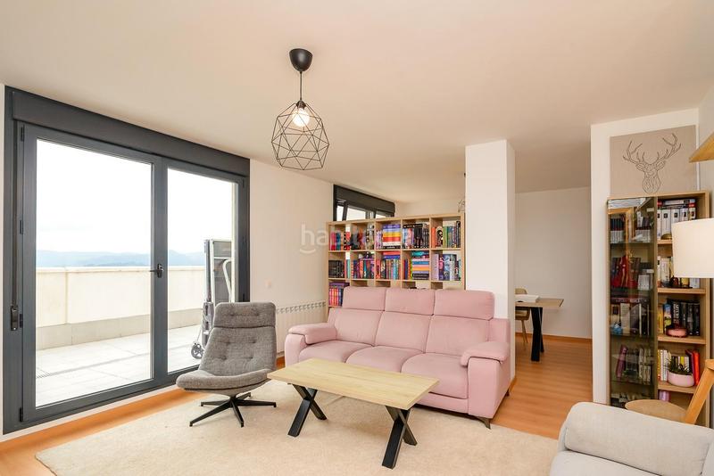 Foto fab7e22a-a84b-447d-b889-813c4295a400. Dachwohnung in calle de josé maría marcilla 19 in Oviedo