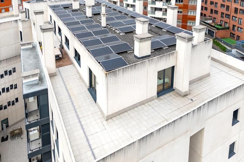 Foto fca40bef-d594-43be-bc97-244cd55f73c6. Dachwohnung in calle de josé maría marcilla 19 in Oviedo