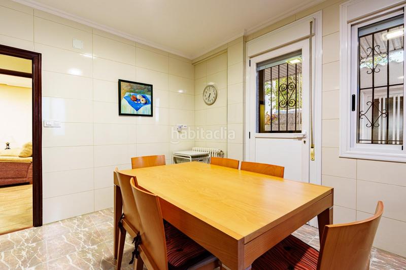 Foto 05dd8fe3-f698-480c-91de-4cab164a5c67. Chalet mit heizung parking in A Carballeira Ourense