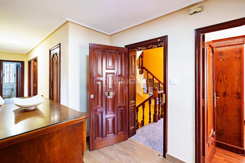 Foto 2ad178be-0502-4bde-823a-01dfed8eb53e. Chalet mit heizung parking in A Carballeira Ourense