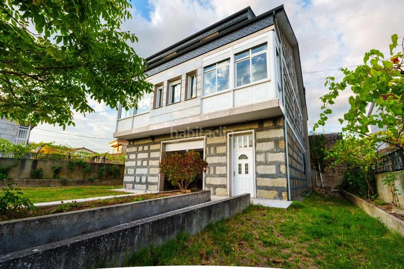 Foto 53b02bf0-848d-447b-b065-9ac75a440b8e. Chalet mit heizung parking in A Carballeira Ourense