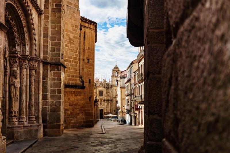 Foto 6e3a8181-3a16-48cc-9670-d70598316417. Chalet mit heizung parking in A Carballeira Ourense