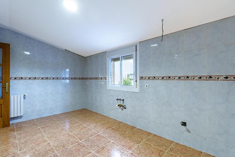 Foto 8b62cce9-6ef0-4068-8404-55c42643b445. Chalet mit heizung parking in A Carballeira Ourense