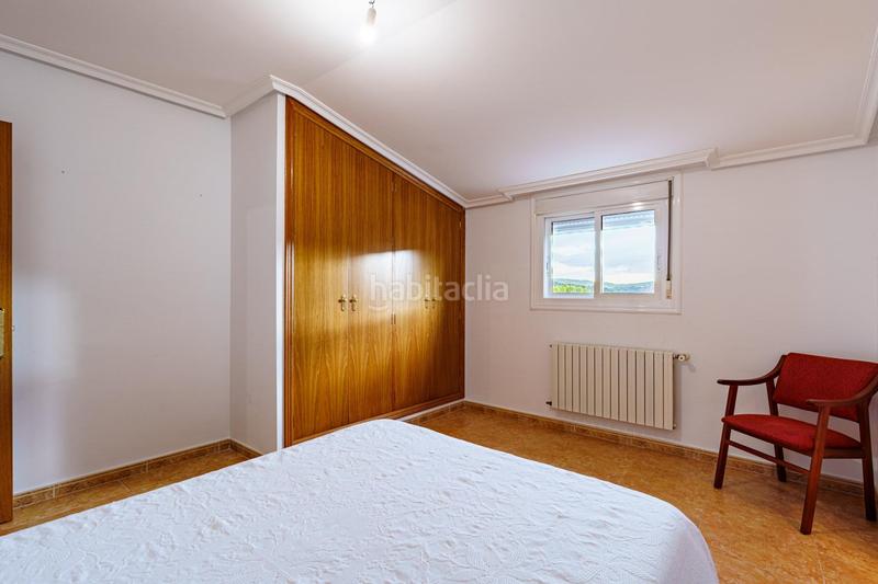 Foto 92735d3b-0b0f-4b99-832e-1b6d7a82f490. Chalet mit heizung parking in A Carballeira Ourense