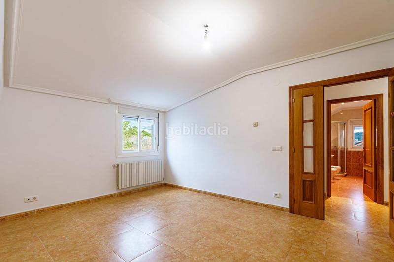 Foto e45a5b5a-1429-4f0e-a84e-0a6ce21027c2. Chalet mit heizung parking in A Carballeira Ourense