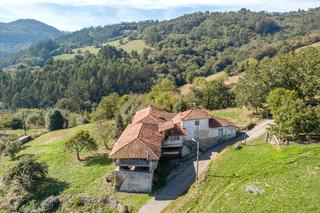 Casa en Lugar poles 11. Caserío con terreno en poles salas  asturias