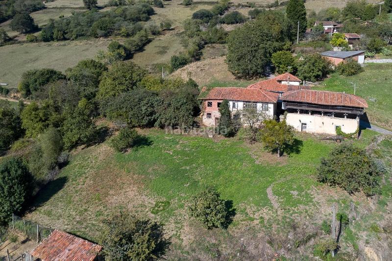 Foto da336794-d709-4419-8896-181af45b2c5a. Maison dans lugar poles 11 dans Salas