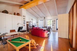 Casa in Corteconcepción. Exclusiva casa reformada con vistas a la sierra y diseño único.