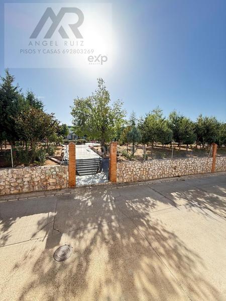 Foto f38cbdcf-9f09-401d-a041-027f7e2d3af2. Casa amb aparcament a Arroyo de San Serván