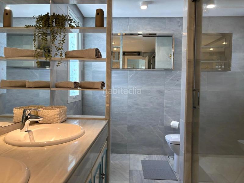 Foto 136b0691-30a4-40e8-85ce-8ba29816bee2. Miete appartement mit parking in Río Real Marbella