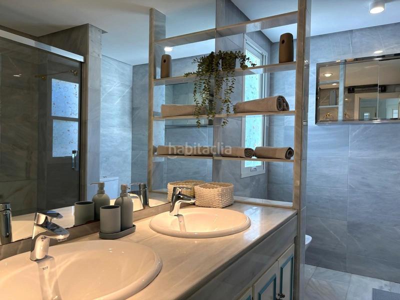 Foto 697483ce-cfdb-470e-a7f9-294cab032208. Miete appartement mit parking in Río Real Marbella