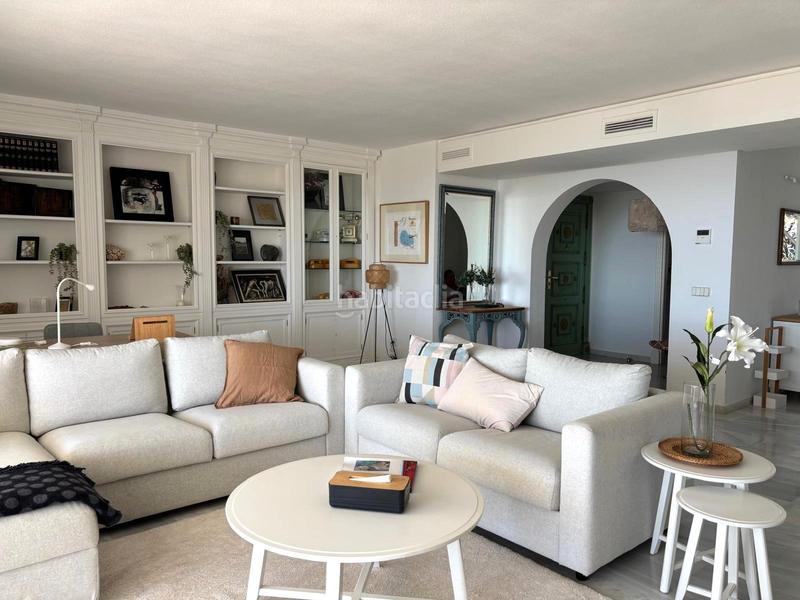 Foto 6cc46e98-b6e1-44bf-ac9a-89dbdfd0d164. Miete appartement mit parking in Río Real Marbella