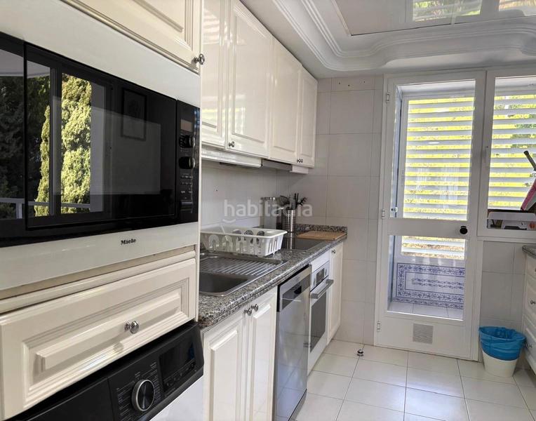 Foto b75c313a-9cc9-4512-b3e0-b55b237a92e4. Miete appartement mit parking in Río Real Marbella