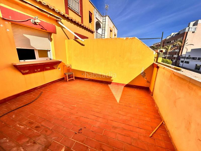 Foto 944a2140-dc61-4c41-b1ac-a5a8cf8bdd03. Casa adossada a Roquetas pueblo Roquetas de Mar