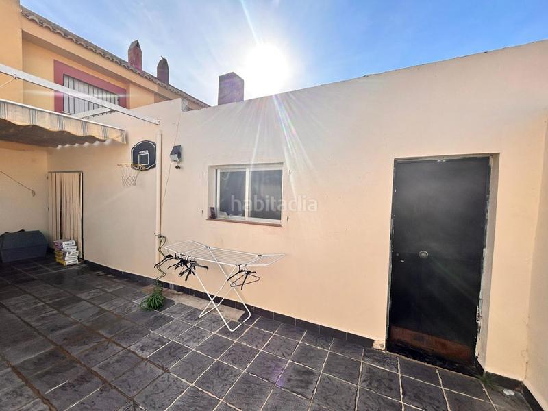 Foto f889511c-6f3f-44d1-bbfc-0538630baa98. Casa adossada a Roquetas pueblo Roquetas de Mar