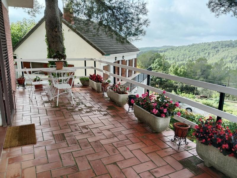 Foto 2249ec39-53fd-4a07-a8ef-59dc5fcf2045. Casa a calle cal cinc dies a Montmell (El)