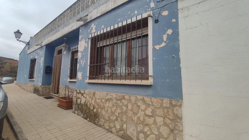 Foto 227cd881-1c69-4f59-967a-5c3b298b604c. Casa adosada  en Caudete de las Fuentes