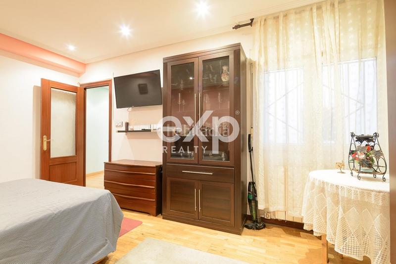 Foto 13852ecc-70be-4e2b-a2c0-a413dd4f77c9. Pis a calle feijoo 48 a El Coto Gijón