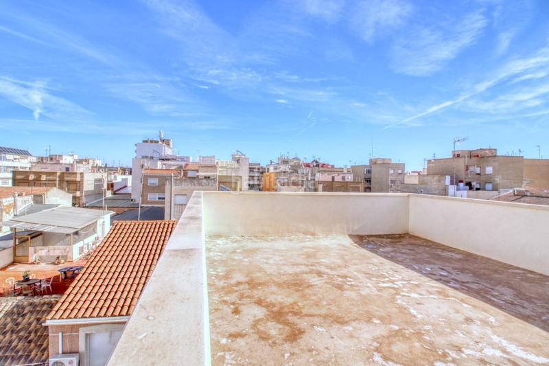Foto c4105d6a-4354-4a73-b6e7-70207b77cfda. Casa tríplex de 330 m alquiler con opción a compra! en Albatera