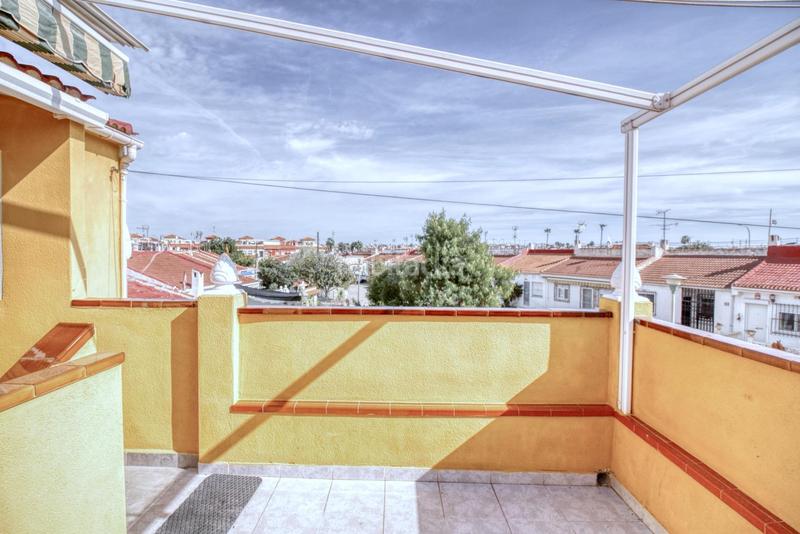 Foto 33529509-aaea-45be-a37b-ef7167e20edd. Haus in calle de manuel benítez 'el cordobés' in Zona Carrefour - Urbanizaciones Torrevieja