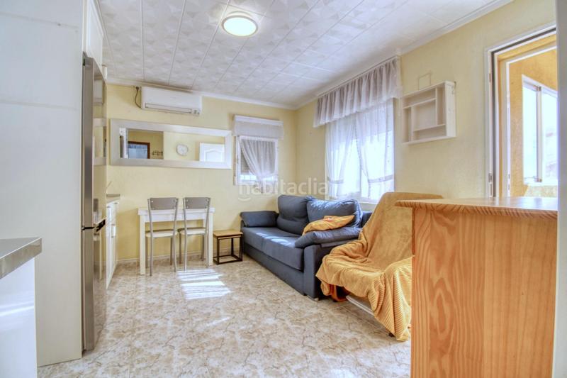 Foto d6a55792-1f56-4083-a926-61b65babb2fa. Haus in calle de manuel benítez 'el cordobés' in Zona Carrefour - Urbanizaciones Torrevieja