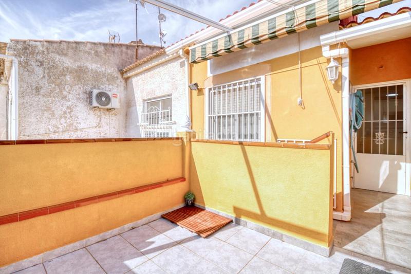 Foto e77e757e-bdf2-441e-bf9c-832c0006918e. Haus in calle de manuel benítez 'el cordobés' in Zona Carrefour - Urbanizaciones Torrevieja