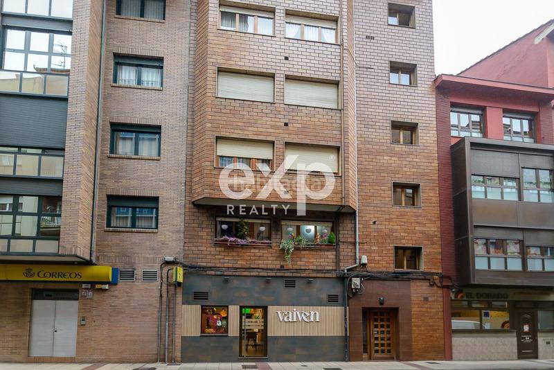 Foto f0646ff7-edd1-45d5-8b5f-f9423eb74b6b. Etagenwohnung in calle constitucion 36 in Sama Langreo