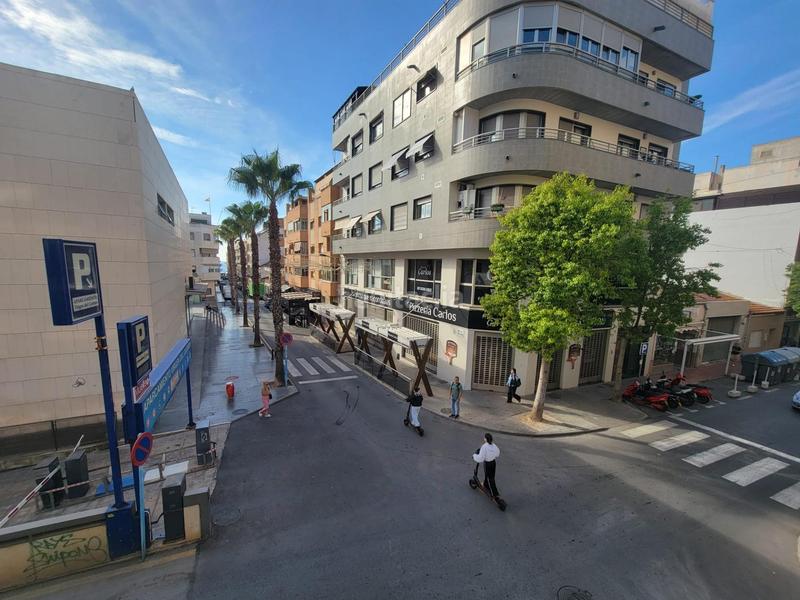 Foto 4544f636-e4e4-401e-bd66-027a45b2b516. Apartament amb aparcament a Las Piscinas Naturales Torrevieja