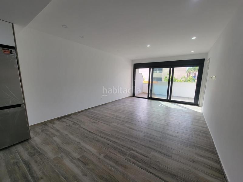 Foto 87577ada-65f7-474e-b9f4-da65b293f7a7. Apartament amb aparcament a Las Piscinas Naturales Torrevieja