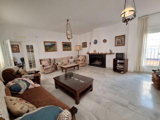 Casa aparellada  Calle alcazar. Casa en venta en calle alcázar, jodar