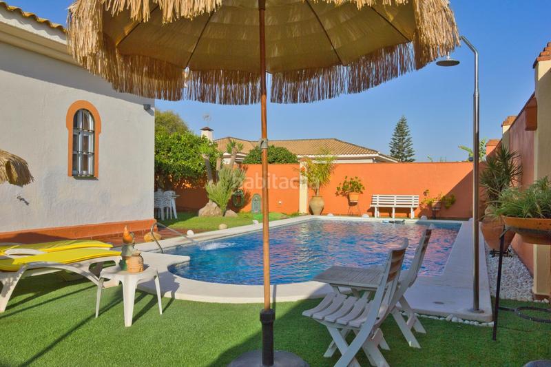 Foto 61a75871-baa3-4c34-a54c-c1f95ee125f9. Casa chalet independiente espacio, confort y equilibrio para su familia en Almensilla