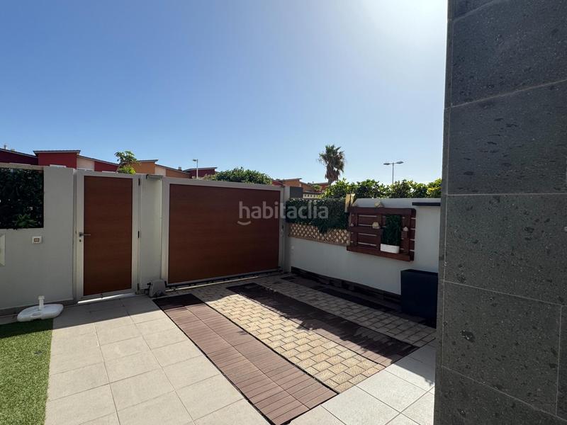 Foto dbb4f812-3647-448b-a8e8-b4d773d69660. Maison avec parking dans Pozo Izquierdo Santa Lucía de Tirajana