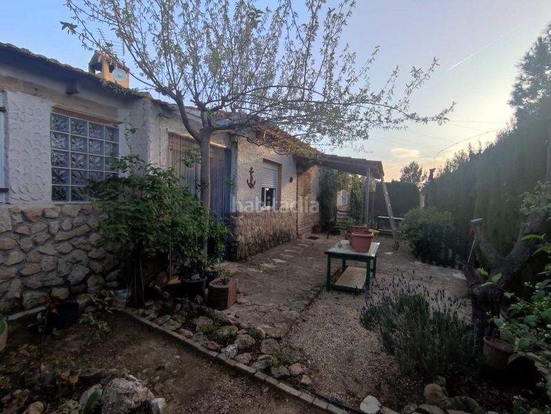 Foto f7029637-41ea-4b7c-bf8a-74aa7bd948d9. Chalet casa de campo con 5.170 m2 de parcela a 9 min en Pinoso