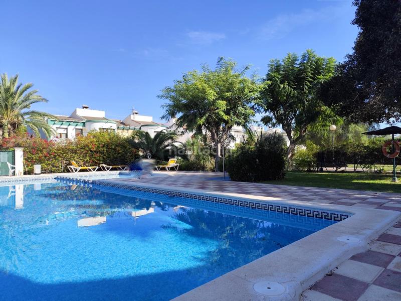 Foto ae95b44c-f0fe-4d35-9227-6c0b9778e808. Casa a schiera con parcheggio piscina in Playa Muchavista Campello (el)