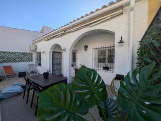 Reihenhaus in San Fulgencio. Casa reformada en planta baja lista para entrar a vivir  urbaniz